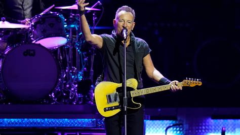 Illness sidelines Springsteen, 3 concerts postponed